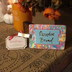 Lilly Pulitzer Paradise Bound Luggage Tag Featured in Sparkling Sands